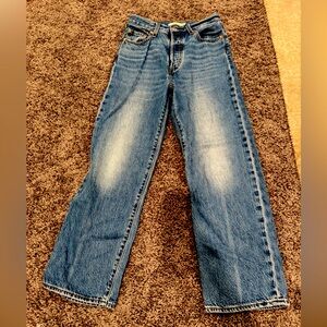 Levi’s Ribcage Straight Leg